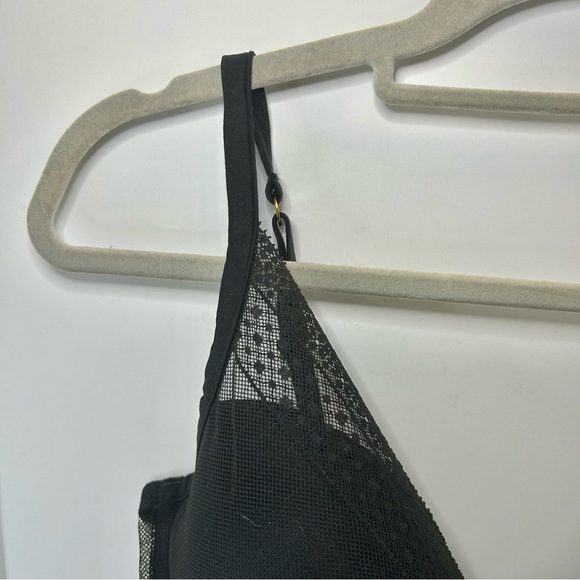 Victoria’s Secret Plunge Black Lace Mesh Adjustable Strap Bra 36DD - Picture 4 of 14